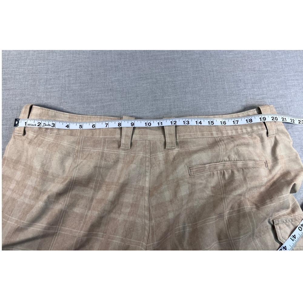 Under Armour Mens HeatGear Plaid Cargo Shorts Tan Loose Fit Size 40 - Picture 3 of 10